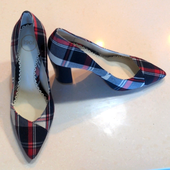 1901 blue and plaid heels - Picture 4 of 5